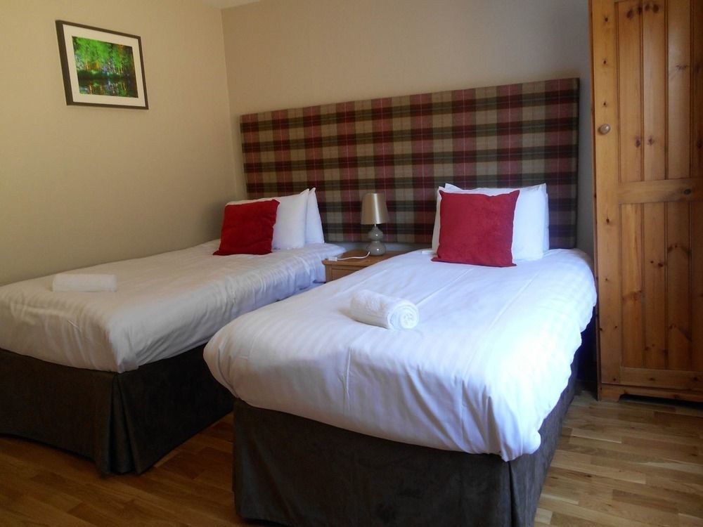 The Ballinluig Inn Питлохри Екстериор снимка